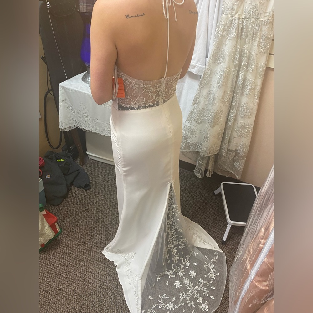 Wedding dress
